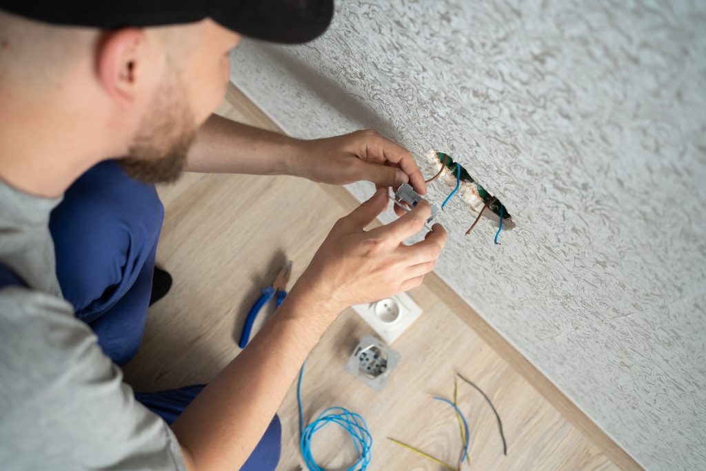 Electrician in Apex NC | Local Choice Electric | Best outlet repair in Apex NC